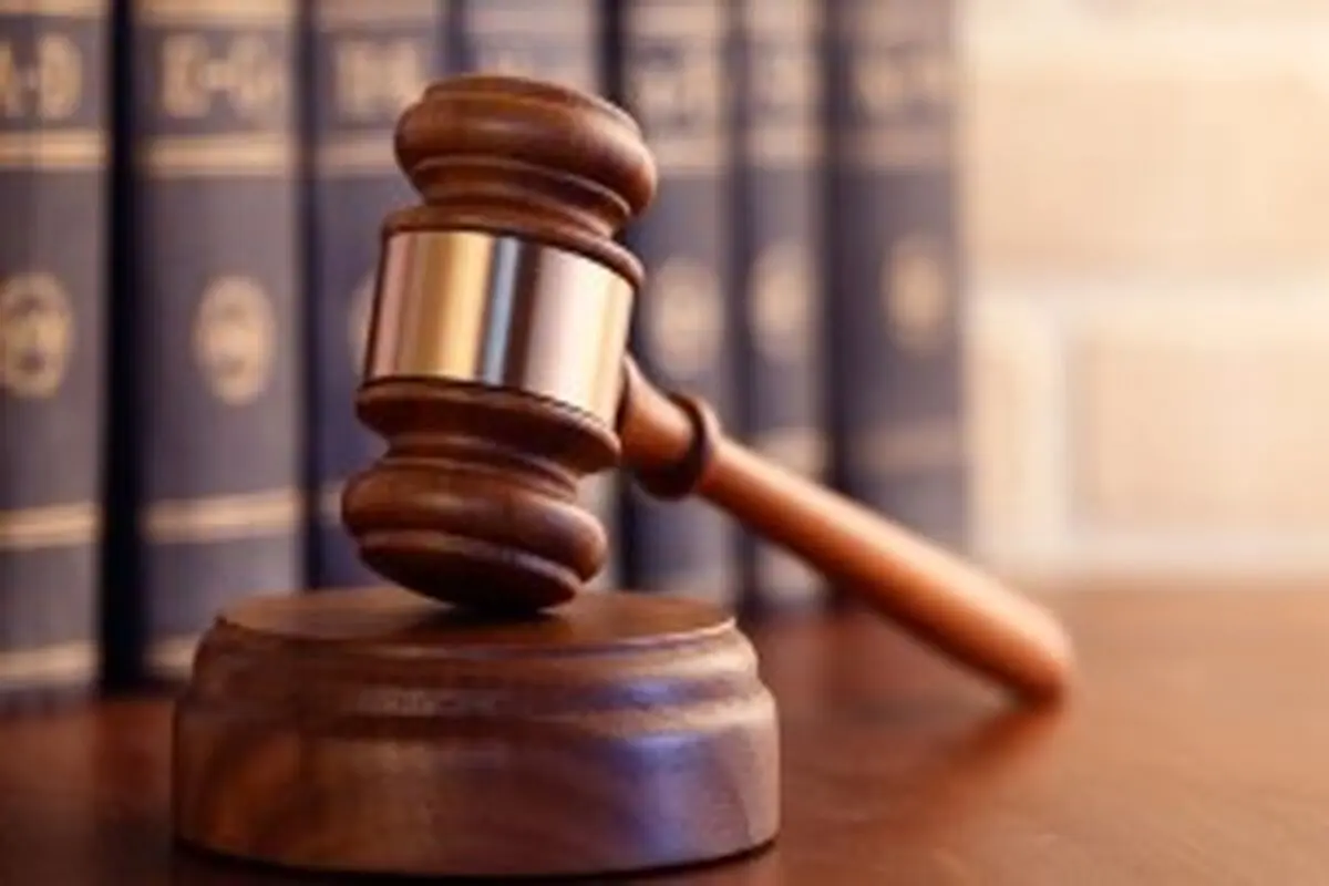 تعلیق پروانه طبابت یک پزشک به دلیل حجاب