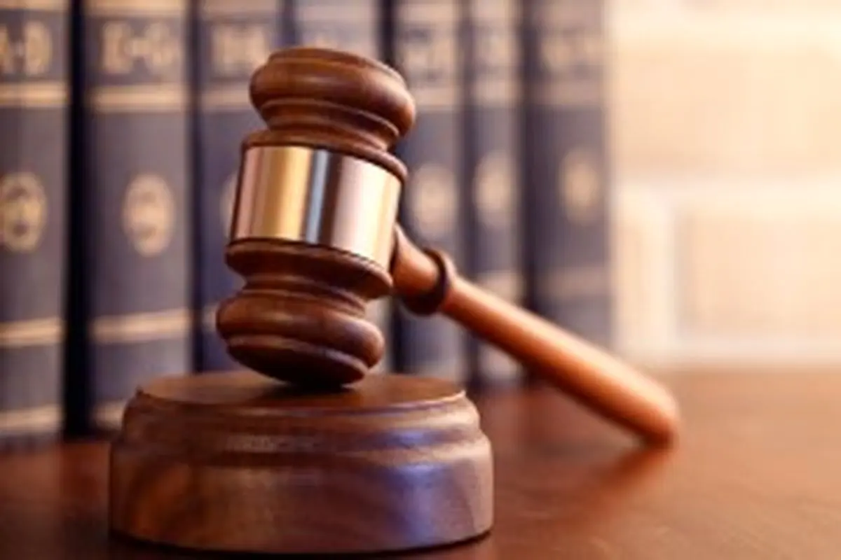 تعلیق پروانه طبابت یک پزشک به دلیل حجاب