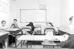 ناصرخسرو بدون خانه کودک