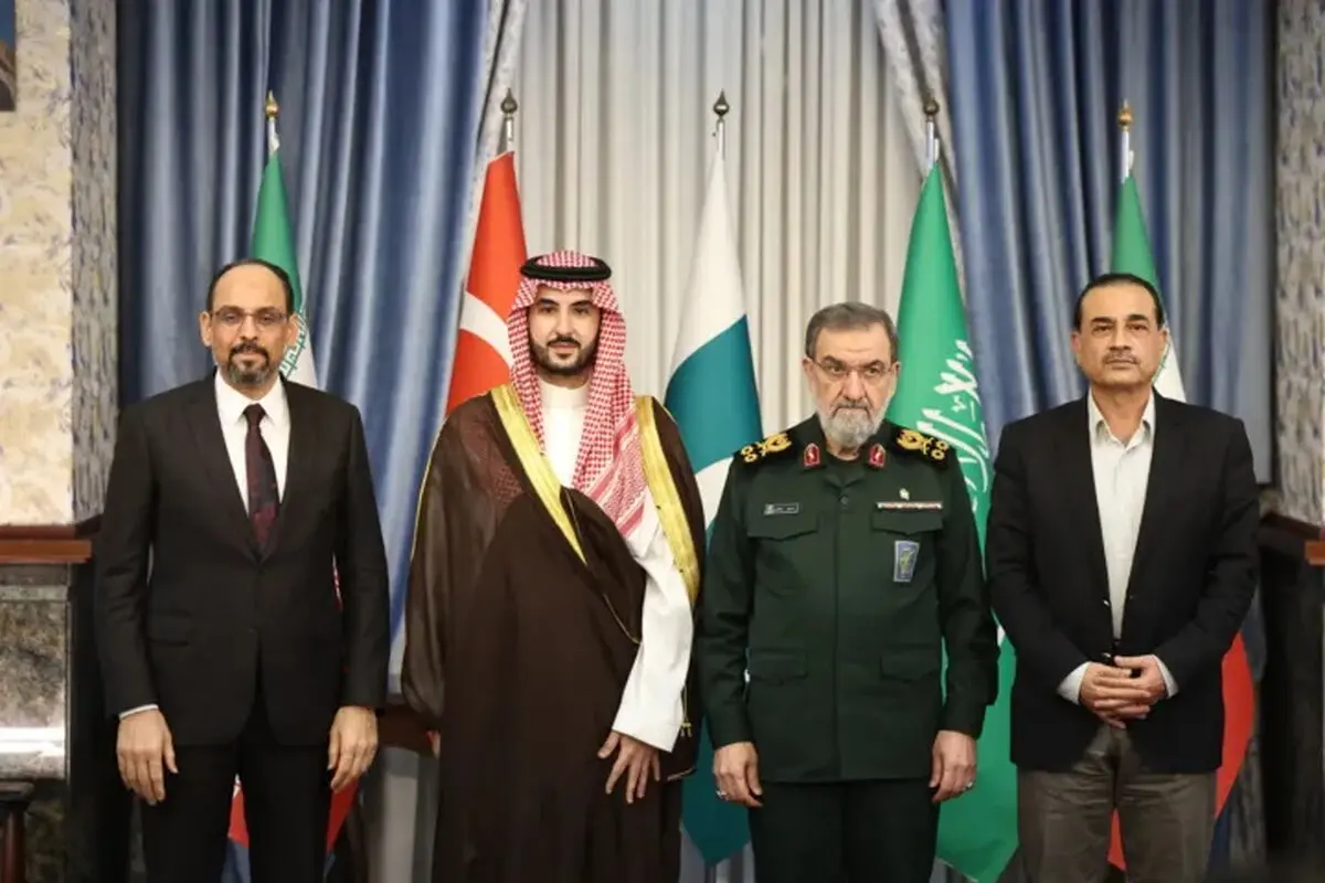 ولی نصر: نشست تهران دستاورد رسانه‌ای بزرگی برای ایران بود/ ایران در پی ایفای نقشی محوری در ترتیبات منطقه‌ای است