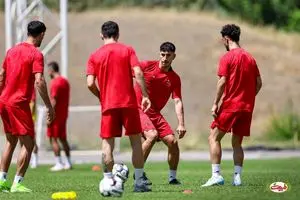 مربی آلمانی پرسپولیس در تمرینات تیم حاضر شد+ عکس