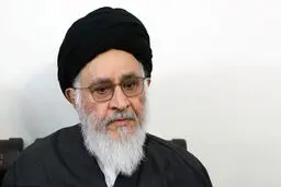  قم در زمان مرحوم آیت‌الله بروجردی یک شهر آکادمیک بود؛ نه شهر مقدس‌بازی و مقدس مآبی/ مردم به جای آن‌که از هم‌لباسانِ من گله‌مند شوند، از اصل دین گله‌مند شده‌اند

