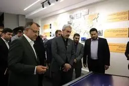 وزیر اقتصاد از مرکز اطلاعات مالی بازدید کرد 
