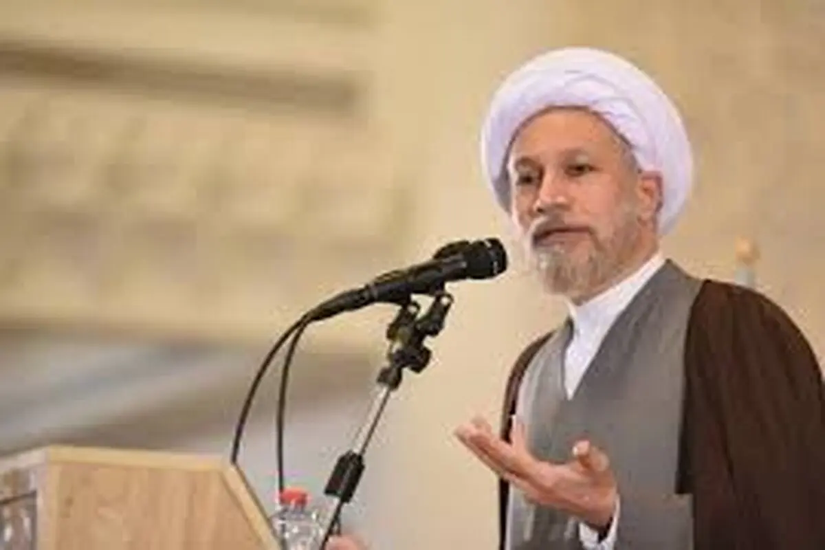 امام جمعه شیراز: وحدت نیروهای انقلابی عزت و عظمت ایران اسلامی را در پی دارد