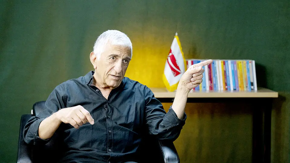 زندگی سیاسیِ کیانیان