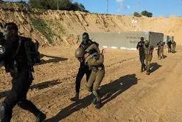 ۱۳ اسیر اسرائیلی تحویل صلیب سرخ شدند