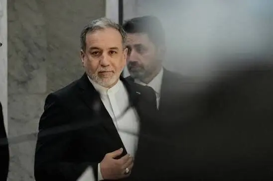 عراقچی : منتظر پاسخ طرف آمریکایی هستیم / این امیدواری وجود دارد تا فردا پاسخ داده شود