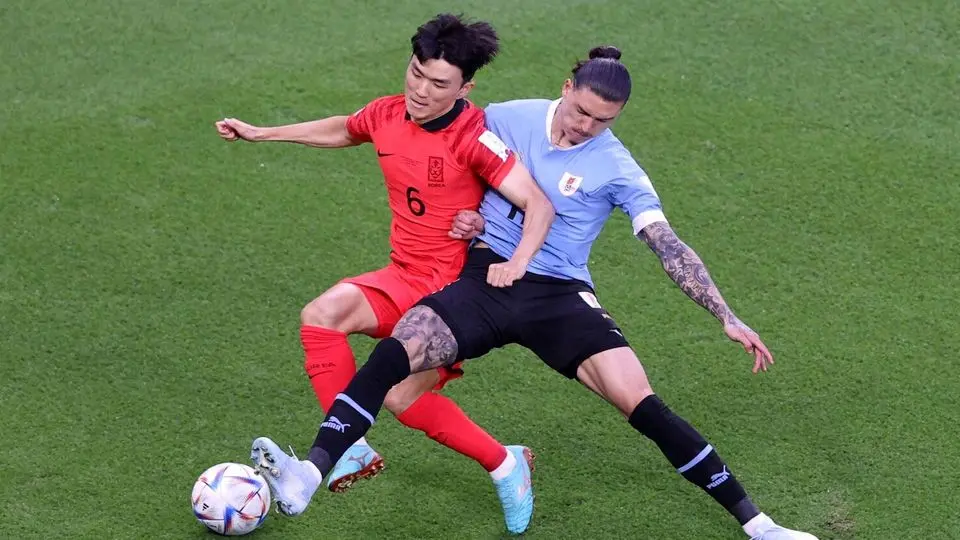 تساوی بدون گل بازی اروگوئه و کره‌جنوبی