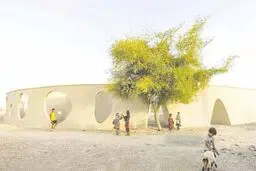 توجه بین‌المللی به یک مدرسه