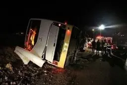 تعداد مصدومان تصادف اتوبوس در سیرجان به ۲۸ نفر رسید 