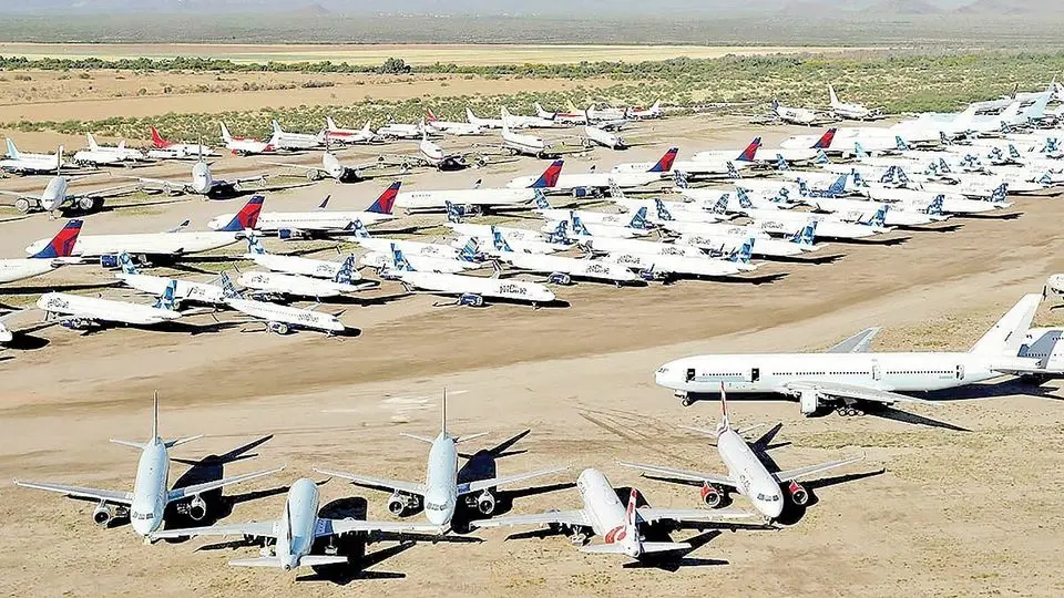 رییس سازمان هواپیمایی کشوری: ٣٣٠ هواپیما زمین‌گیر هستند