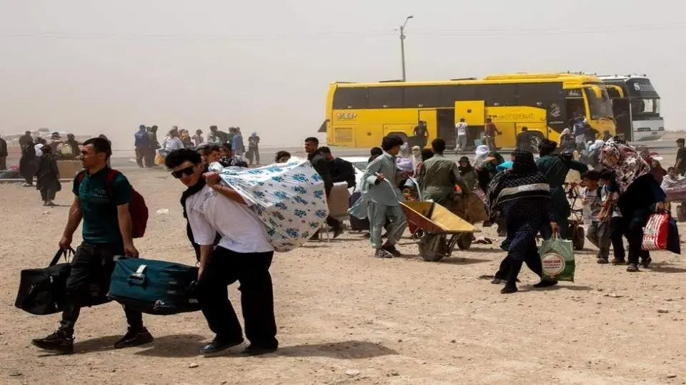 یک میلیون افغانستانی به کشورشان برگشتند