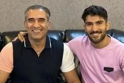 بوسه دروازه‌بان سرشناس ایرانی بر دستان احمدرضا عابدزاده + عکس 