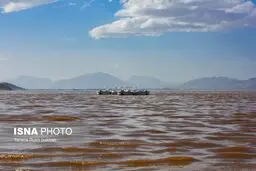 تصاویر تماشایی از بهار زیبای دریاچه مهارلو