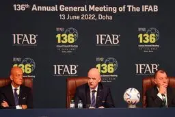 تغییرات جدید در قوانین فوتبال جهان؛ از فرصت ۵ ثانیه‌ای پرتاب اوت تا زمان ۱۰ ثانیه‌ای تعویض