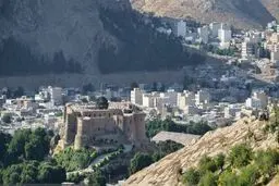 آسیب جنگ به قلعه فلک الافلاک خرم آباد