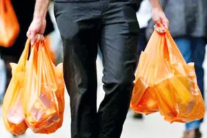 پلاستیک زیر آوار بحران