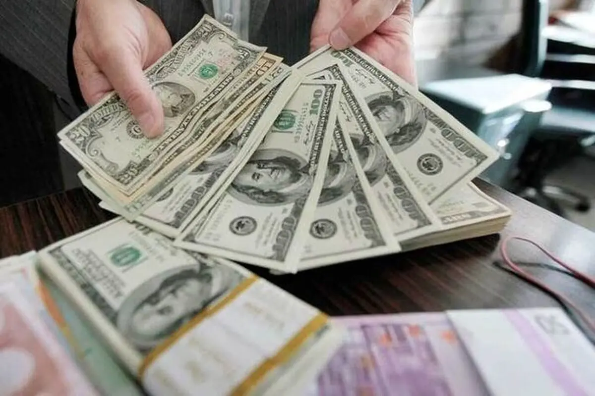 افت عجیب قیمت رسمی دلار