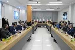 نشست هم‌اندیشی مدیرعامل شرکت صنایع پتروشیمی خلیج فارس و نمایندگان مجلس

