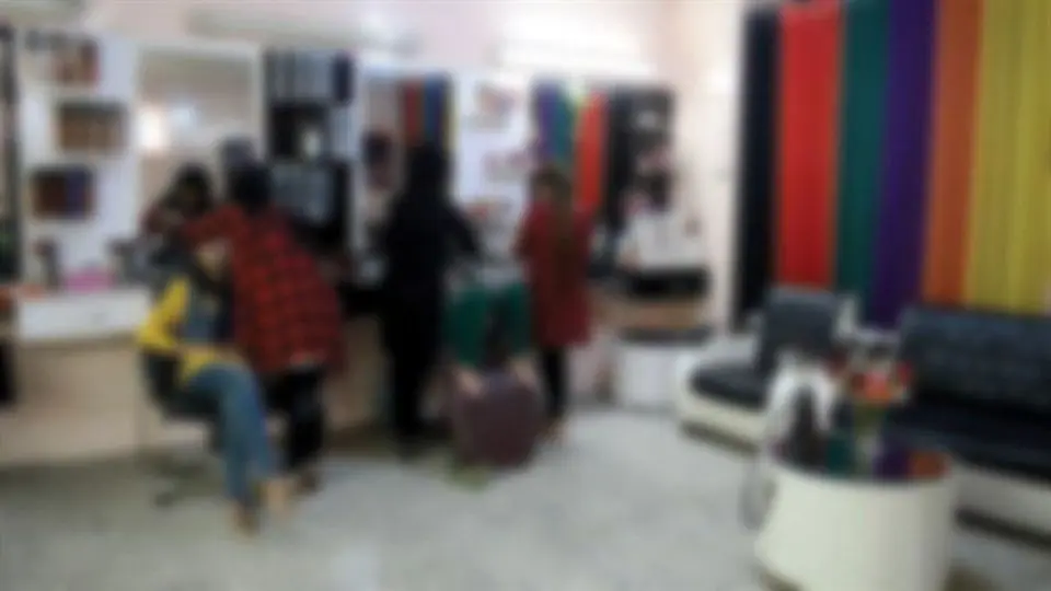 پلمب ۱۰ آرایشگاه زنانه در بندرعباس به دلیل تبلیغات نامتعارف در فضای مجازی