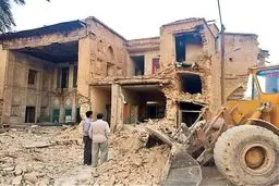در طرح توسعه حرم شاهچراغ، ۳۶۰ هکتار از بافت تاریخی شیراز تخریب خواهد شد/ زین‌پس به‌جای واژه «تخریب» واژه «مرمت» را به کار ببریم