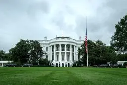 آمریکا دستور خروج کارکنان غیرضروری خود از عراق را صادر کرد