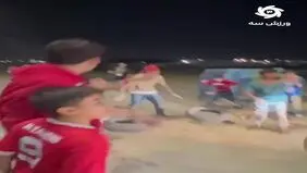 هواداران کودک پرسپولیس به دنبال پیراهن بازیکنان+ ویدئو