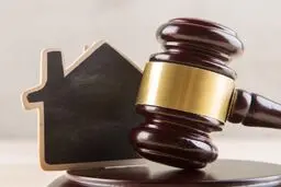 آیا تقسیم ارث بدون حضور یکی از وراث امکان پذیر است؟