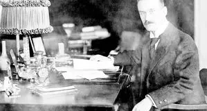 توده و مسئله قدرت