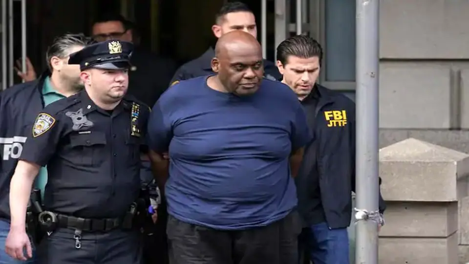 Suspect in Brooklyn subway train shooting called in the tip that led to his arrest