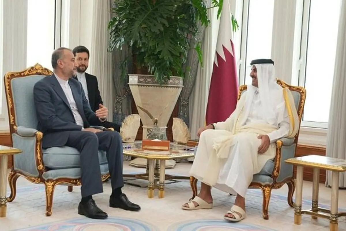 Iranian FM meets Emir of Qatar in Doha