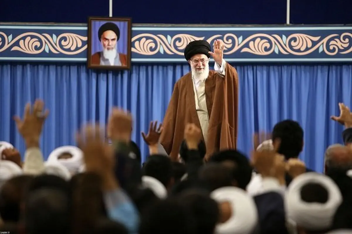 Leader meets with Muslim states envoys on Mab'ath day