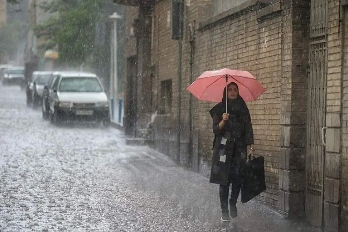 رگبار و رعد و برق در تهران از دوشنبه/ کاهش دما تا ۱۲ درجه

