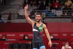 رضا اطری فینالیست شد