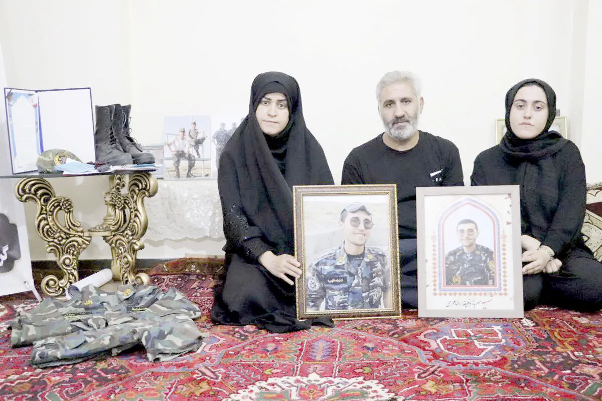 گفته بود چند ساعت دیگر به خانه می‌آید