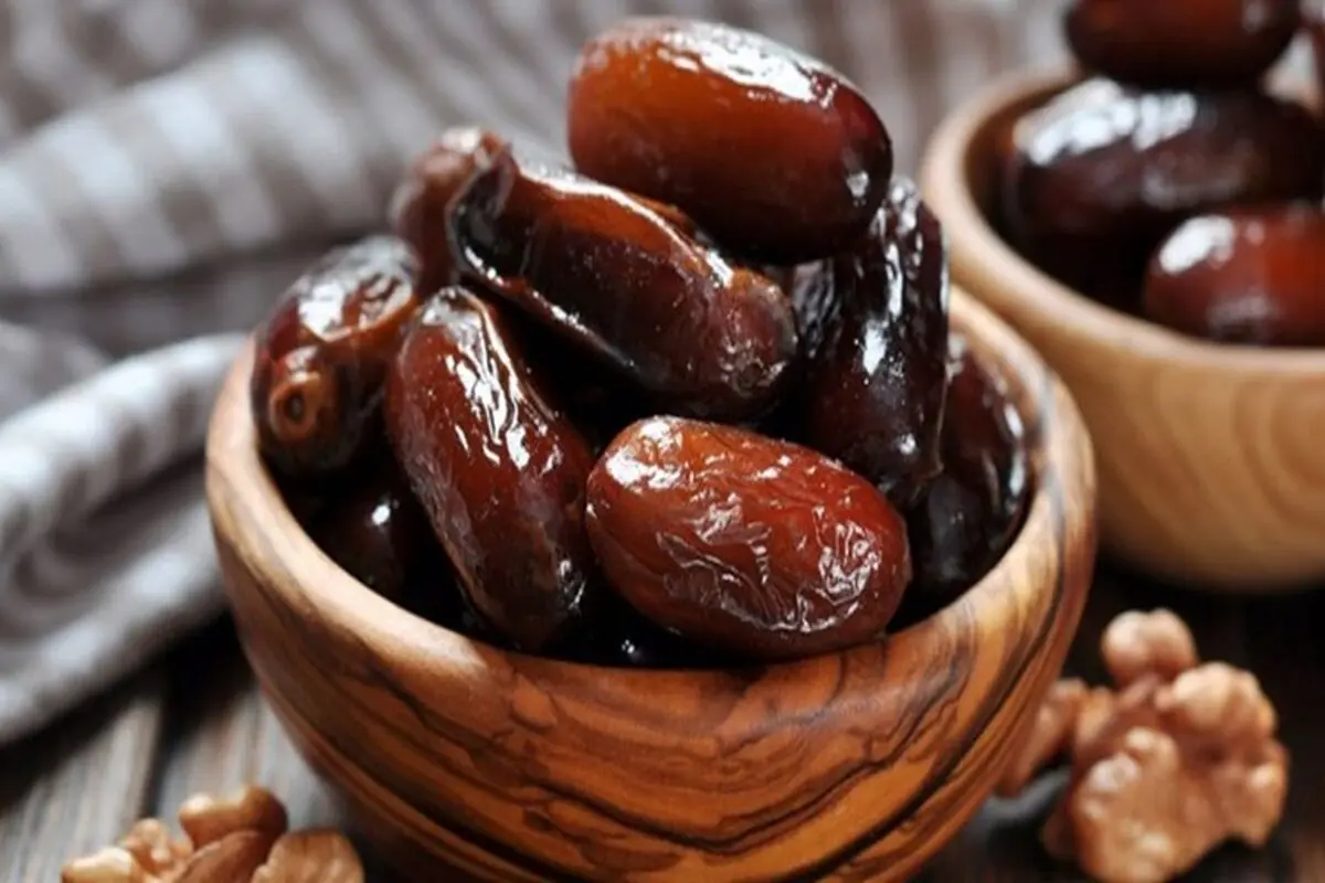 میوه شب عید و خرمای ماه رمضان تامین شد