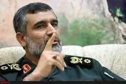 هر غلطی می‌خواهند بکنند، مشت ما پُر است