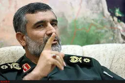 هر غلطی می‌خواهند بکنند، مشت ما پُر است