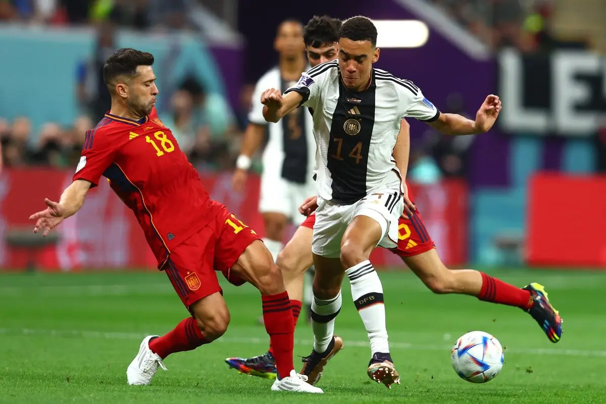 لاروخا در صدر و ژرمن‌ها در جام ماندند؛ اسپانیا 1 - آلمان 1