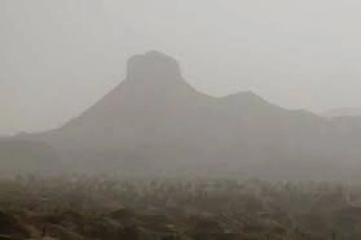 شهر کوت در میان گردوخاک؛ مهران و واسط در مه غلیظ + عکس