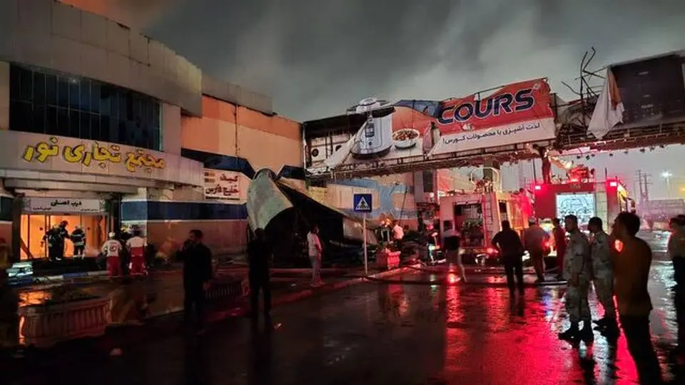 آتشسوزی گسترده در یک مجتمع تجاری درگهان مهار شد