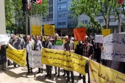 تجمع اساتید اخراجی دانشگاه فرهنگیان مقابل وزارت آموزش و پرورش