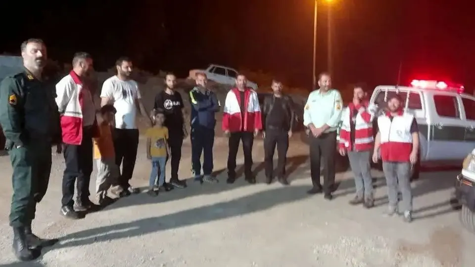 نجات خانواده اهل عسلویه از جنگلهای دیلمان توسط پلیس سیاهکل