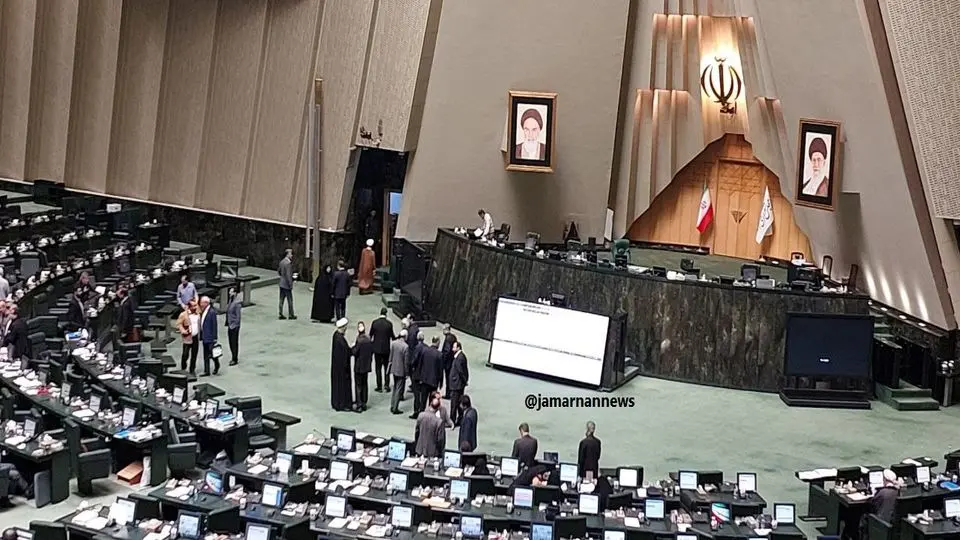 تحصن الیاس نادران در مجلس جواب داد