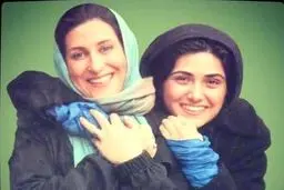 حذف تصویر 2 بازیگر زن از تبلیغات محیطی «عامه‌پسند» 