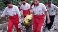 رودخانه چالوس پدر خانواده را با خود بُرد اما همسر و دخترش را نجات دادند
