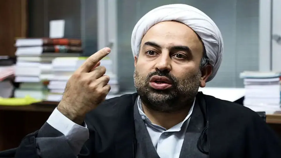 زائری: کاش آیتالله جنتی هم به صدیقی اقتدا کند