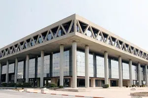 سِرو لجاجت مقابل میلِ مخاطب