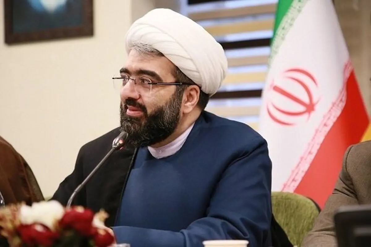 واکنش معاون نهاد رهبری در دانشگاه‌ها به ستاره‌دار شدن دانشجویان توسط این نهاد؛ ما مسئول نیستیم / همکارانم تا اوین رفتند تا پیگیر آزادی دانشجویان باشند