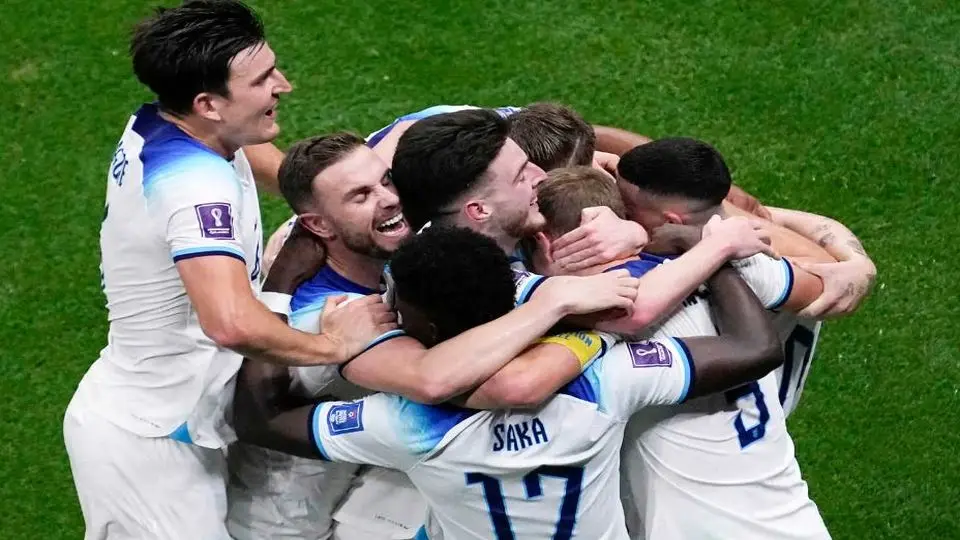 پیروزی راحت سه‌شیرها و رویایی با قهرمان جهان؛ انگلیس 3 –  سنگال 0